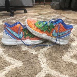 Kyrie Pineapple House Shoes